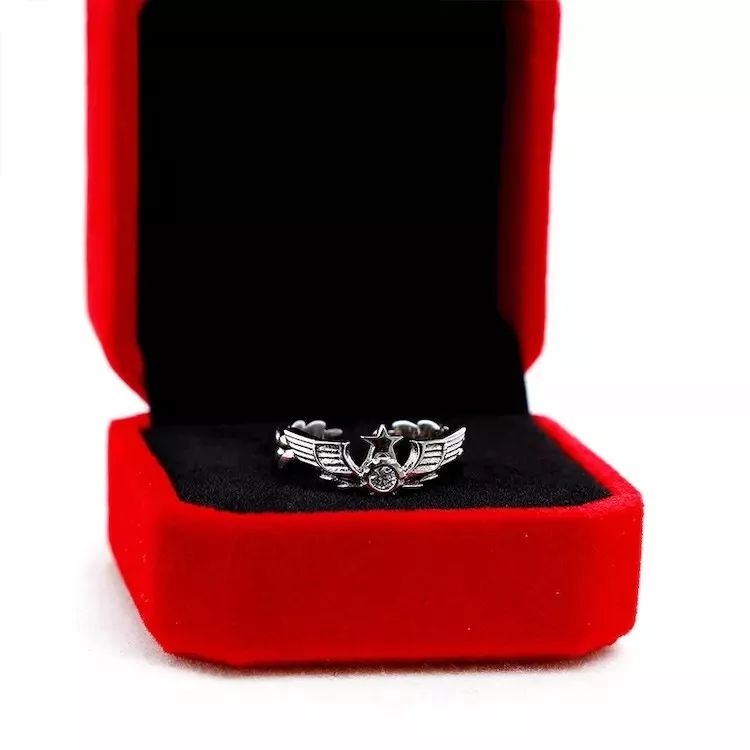 女朋友没有安全感安慰的话语,为什么女朋友没安全感经常提分手