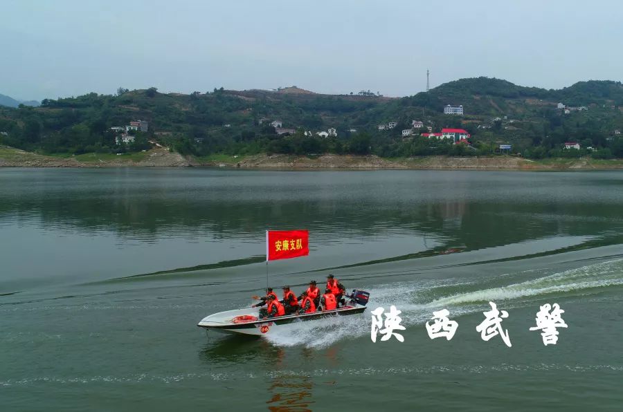 水上精兵训练方法视频,水上尖兵完整版