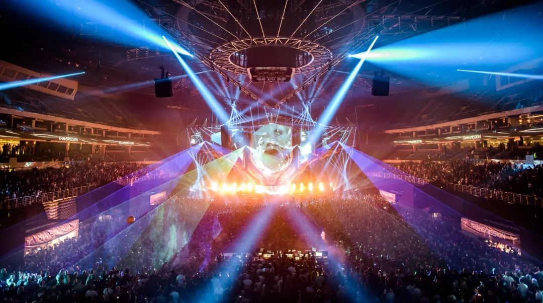 电击你的小心脏~电音泳池派对，拉开交广狂欢泼水节序幕