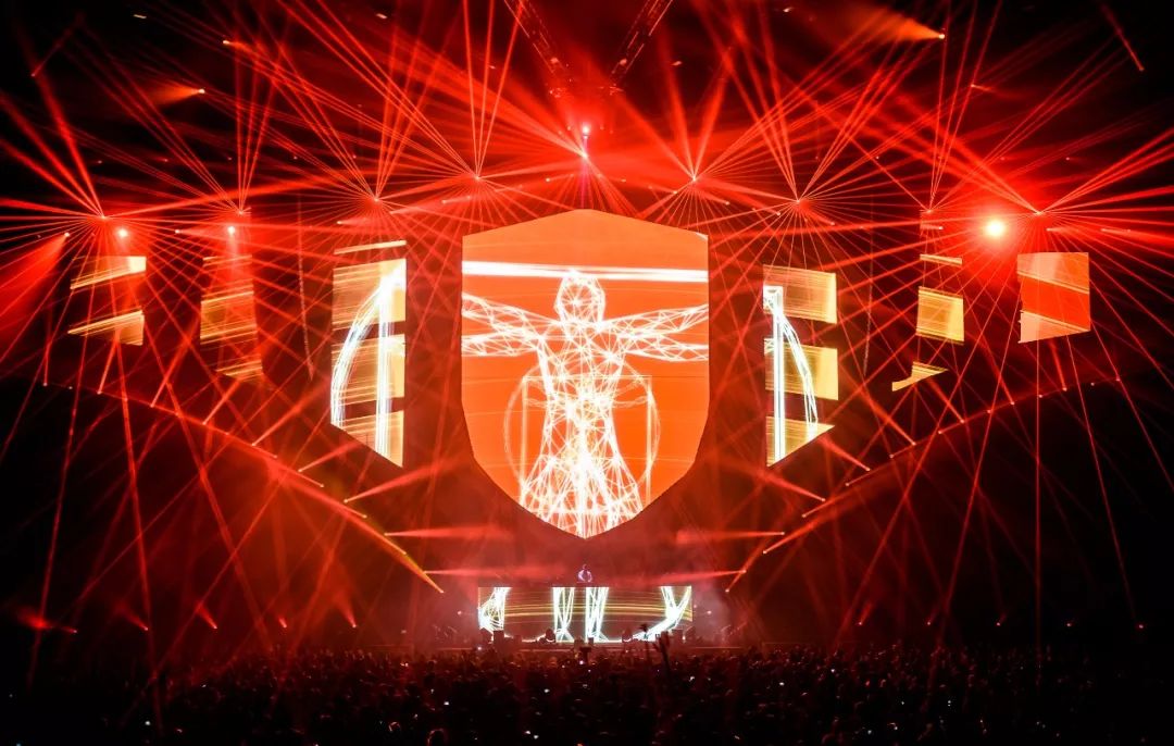 电击你的小心脏~电音泳池派对，拉开交广狂欢泼水节序幕