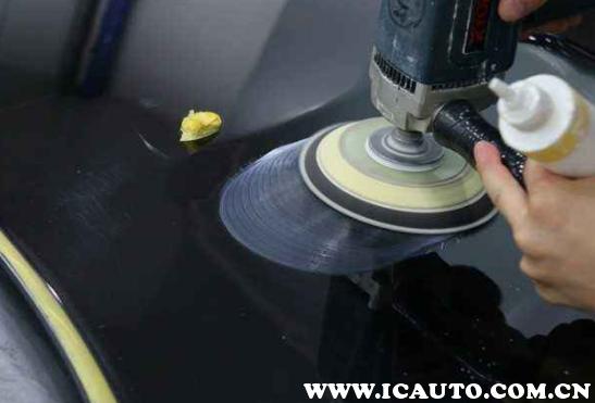 黑色汽车划痕露出底漆怎么处理,车身白色露底漆的划痕怎么修复