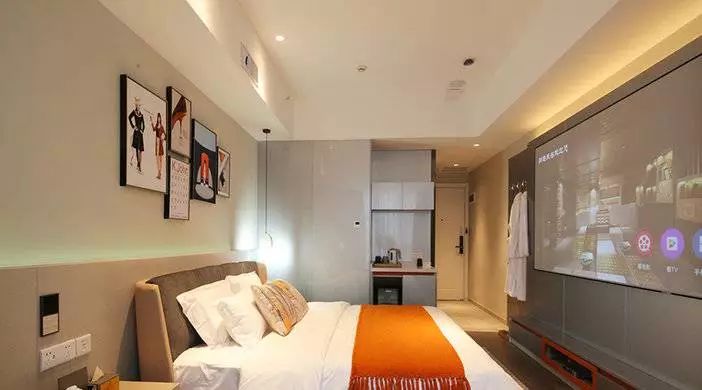 「长隆玩水季」￥84起畅玩长隆水上乐园，女士票/中高考生票/夜场票任你挑！还有电影主题智能民宿，轻松玩转长隆