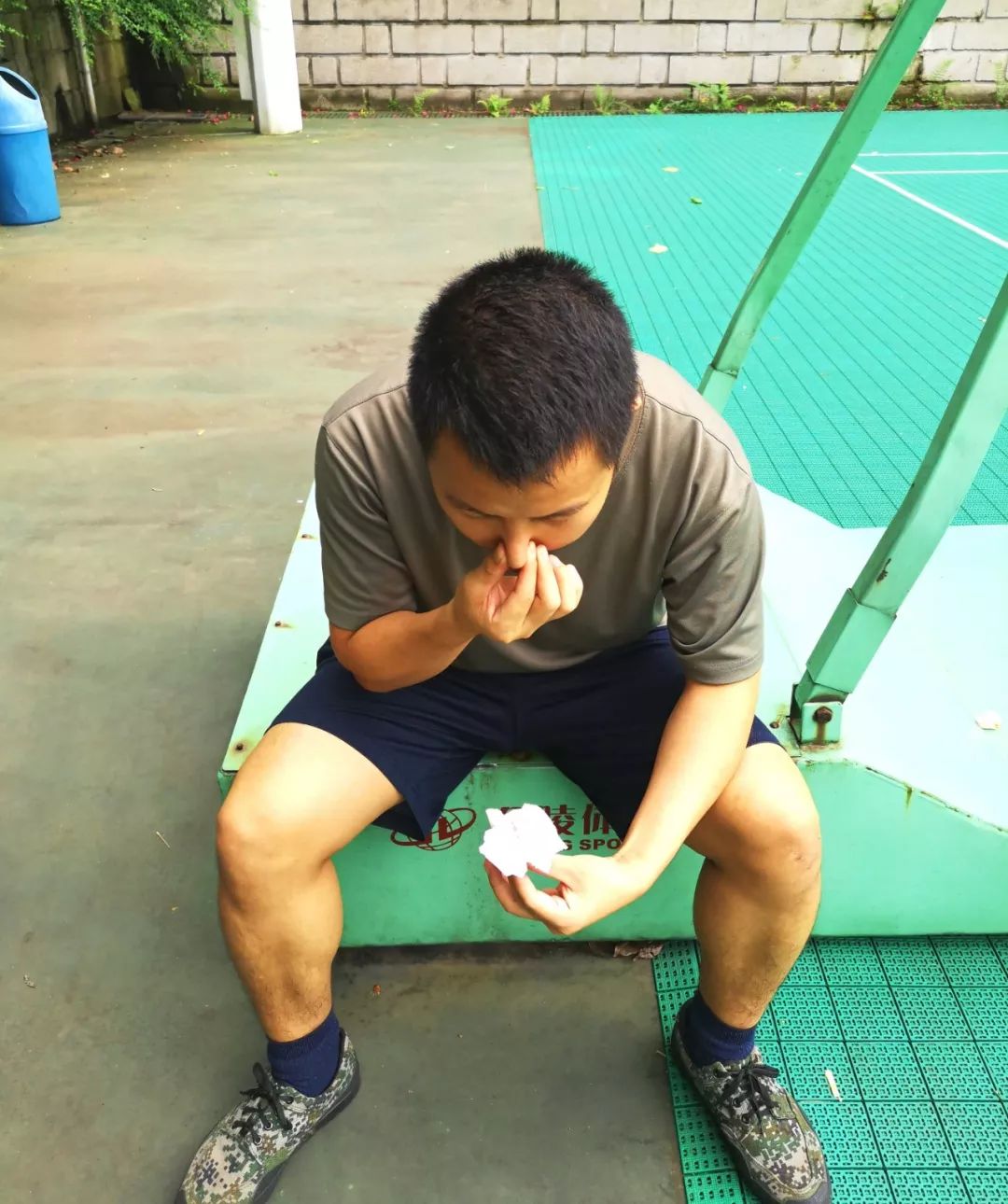 医生流鼻血的视频,医生流鼻血视频