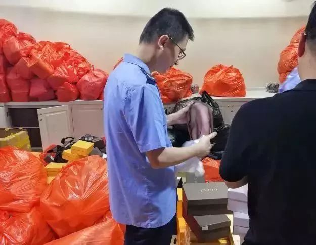 揭秘奢侈品代购内幕,中国奢侈品代购有多暴利