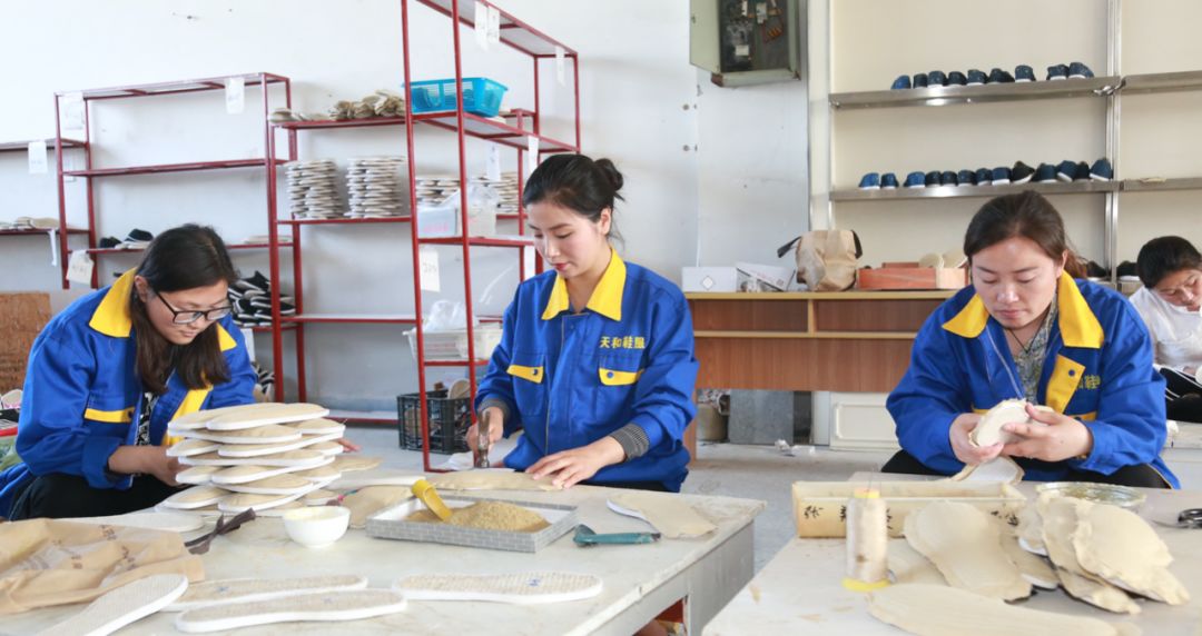 手艺守艺|安徽泗州寻非遗，中草药布鞋赋予鞋履千年鲜活生命