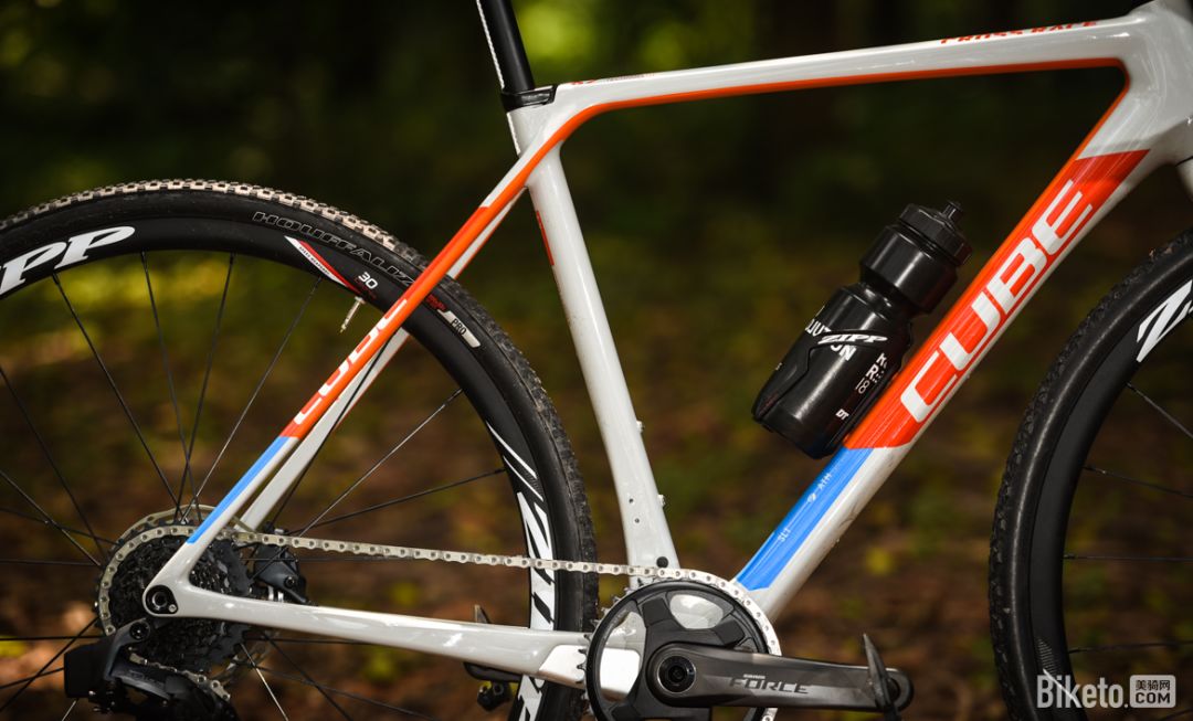 一车遛天下？小编为什么要选CUBECROSSRACE越野公路车