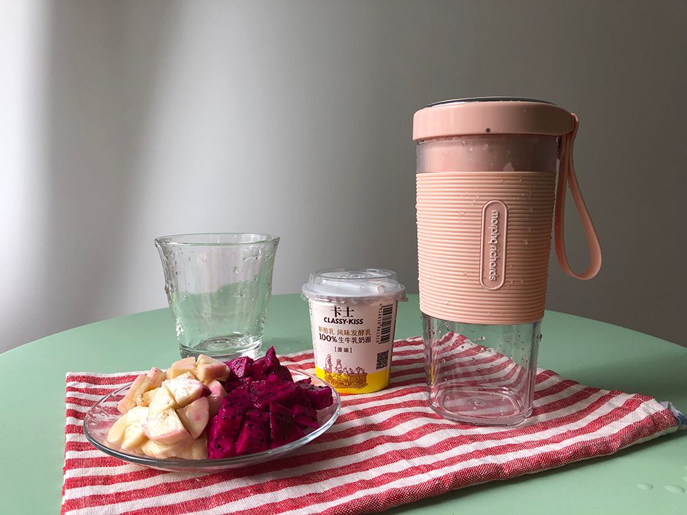 比较好用的榨汁杯,手动榨汁杯好用的推荐