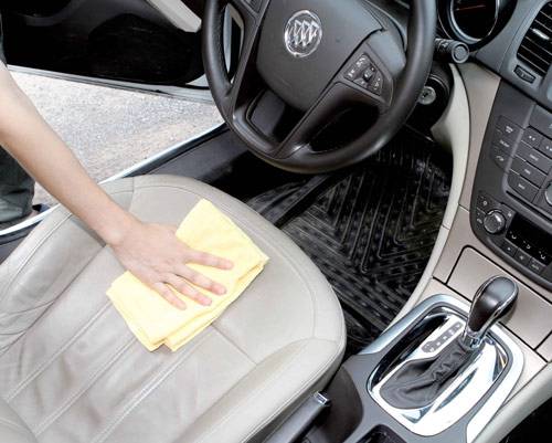 夏天车里面老是有蚊子怎么办,夏天车里蚊子怎么消除