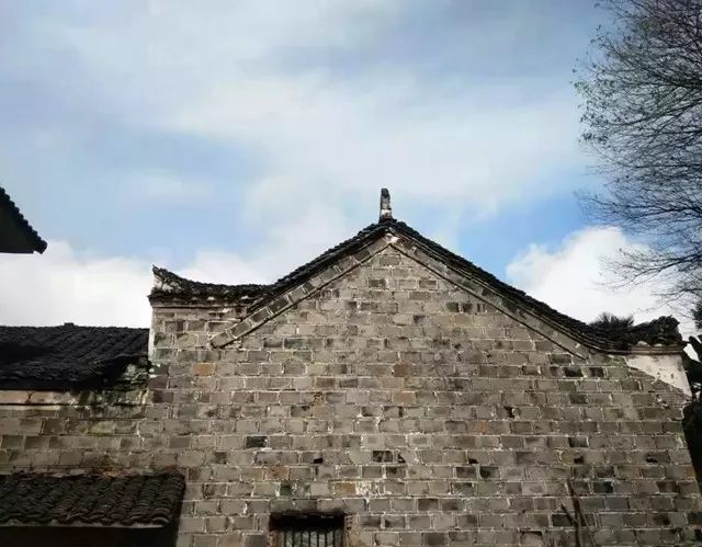 长阳是一个山清水秀的好地方,长阳很美的城