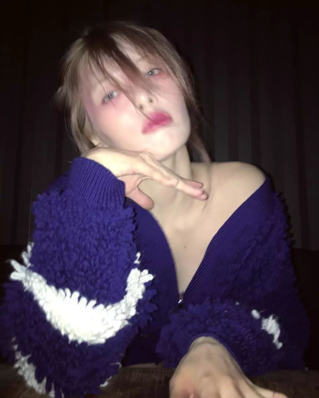 为什么我女朋友的照片头上都是蝴蝶？