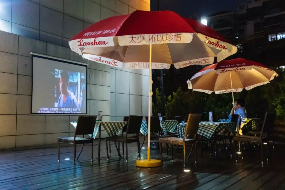 1折抢大家乐KTV欢唱卡？！更有花样美食指南，自助、烤肉全都有