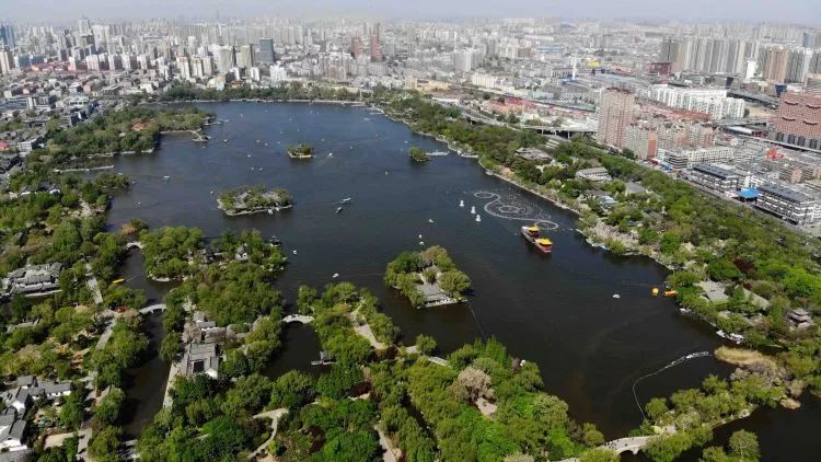 济南和青岛哪个能代表山东,济南和青岛谁的级别高