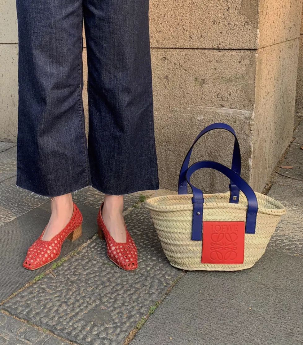 prada包包日常护理 (包包的护理方法和关注事项)