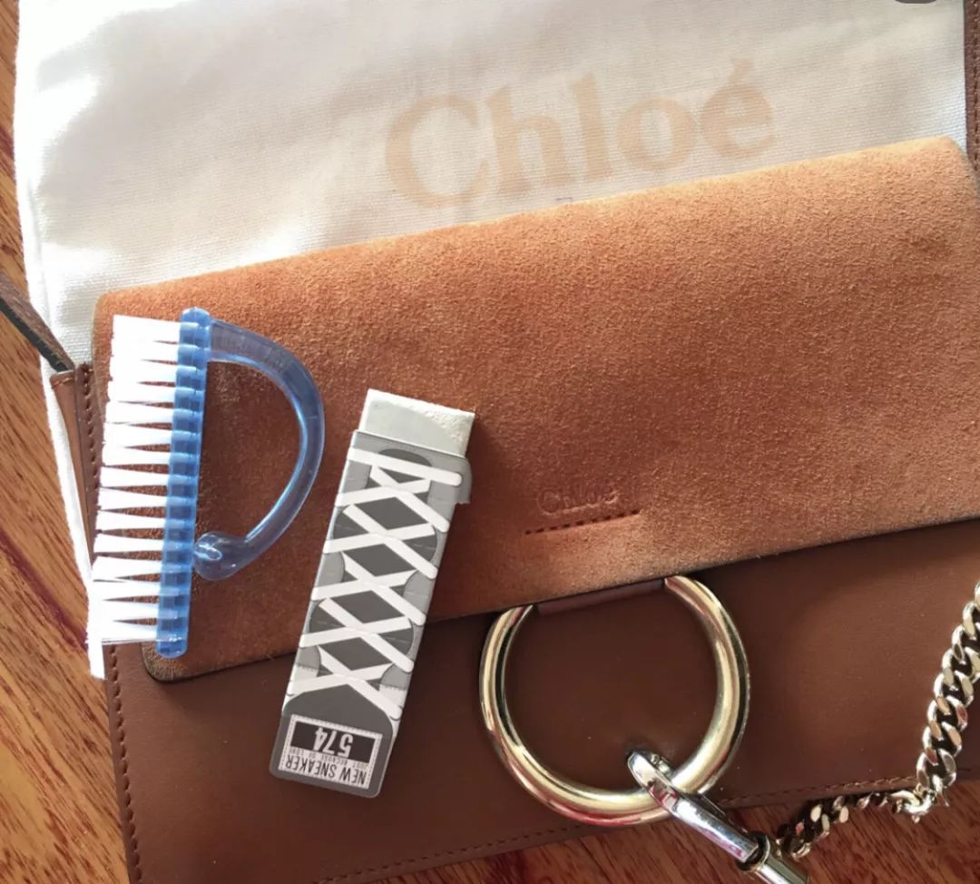 prada包包日常护理 (包包的护理方法和关注事项)