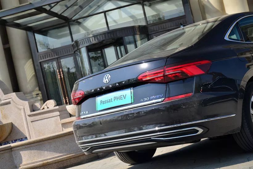 领克031.5t三缸混动,领克03怎么样四缸