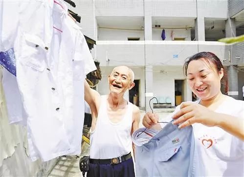 它的菌含量居然是马桶的530倍，你还在每天用