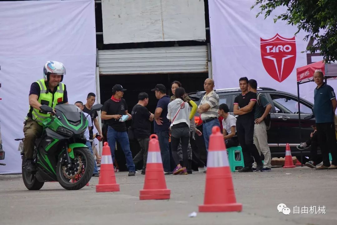小小的山城,小小山城