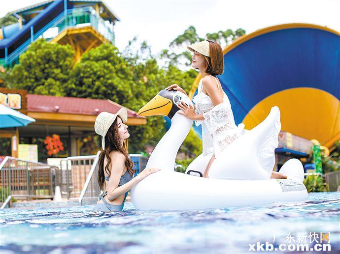 长隆水上乐园玩水视频音乐,夏天长隆水上乐园玩滑梯