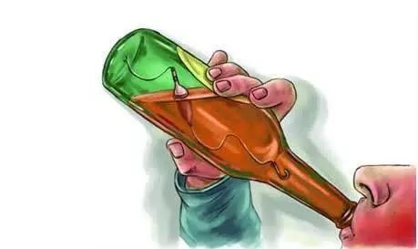 喝饮料变成绿巨人,喝了一瓶水变成绿巨人