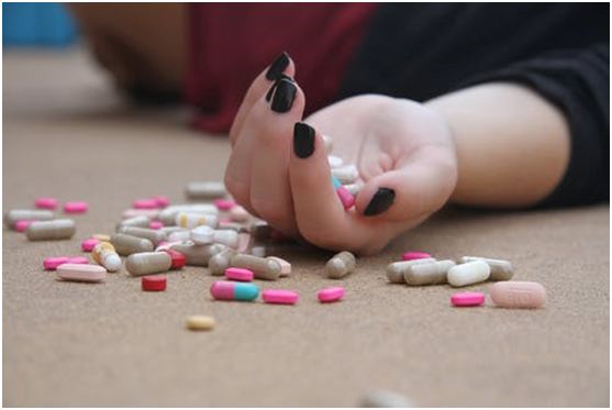 过量服用阿司匹林有什么危害,阿司匹林误吃超量怎么办