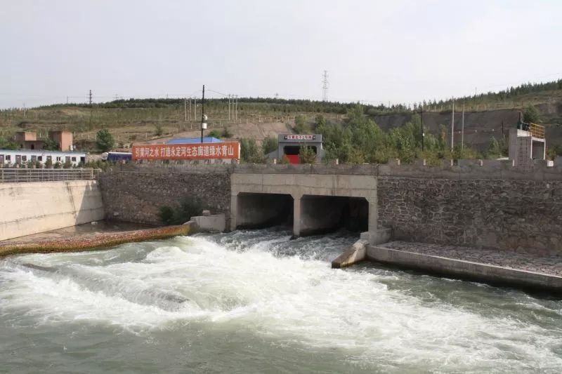 太阳升起在桑干河上,太阳照在了桑干河上朗读