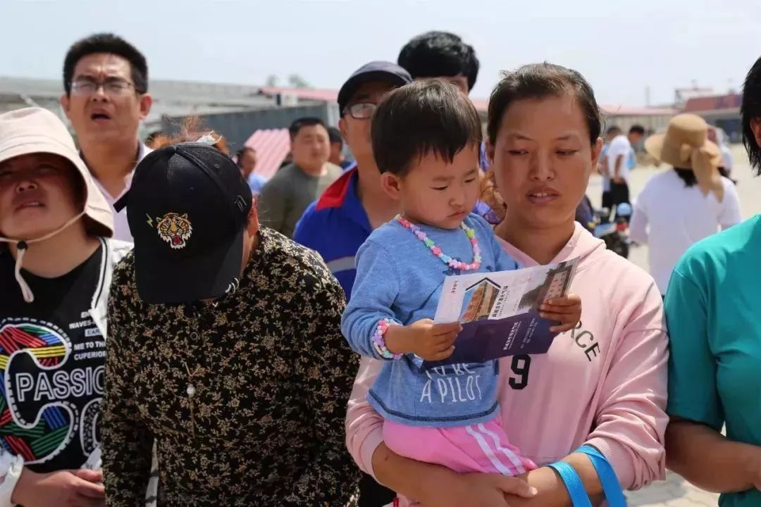 气瓶着火了关气瓶回火视频,气瓶起火如何灭