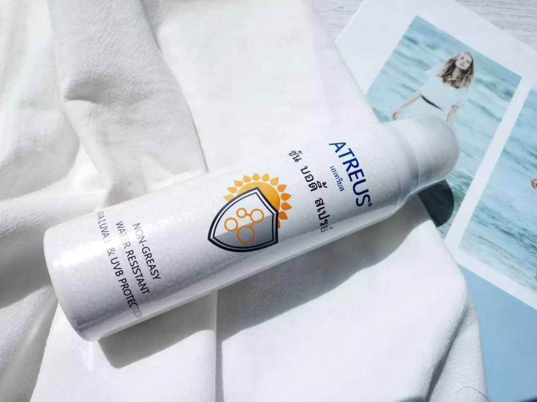 泰国美妆博主们力荐的“晒不黑”秘笈，1瓶=全身360度防晒+隔离+美白