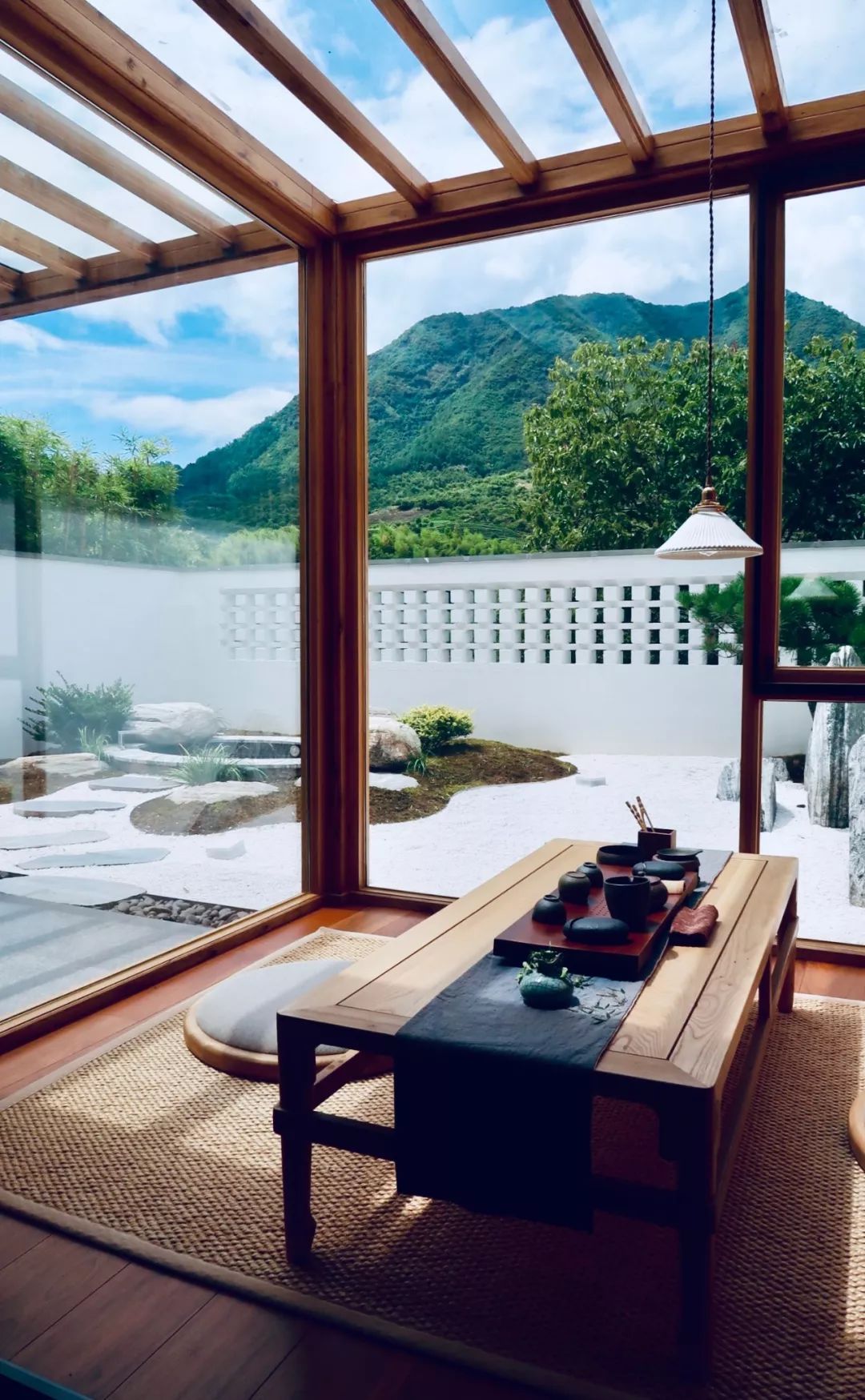 又挖到个21℃的清凉山城，还藏着人均¥300+就能入住的浙南“小星野”，仅限200套