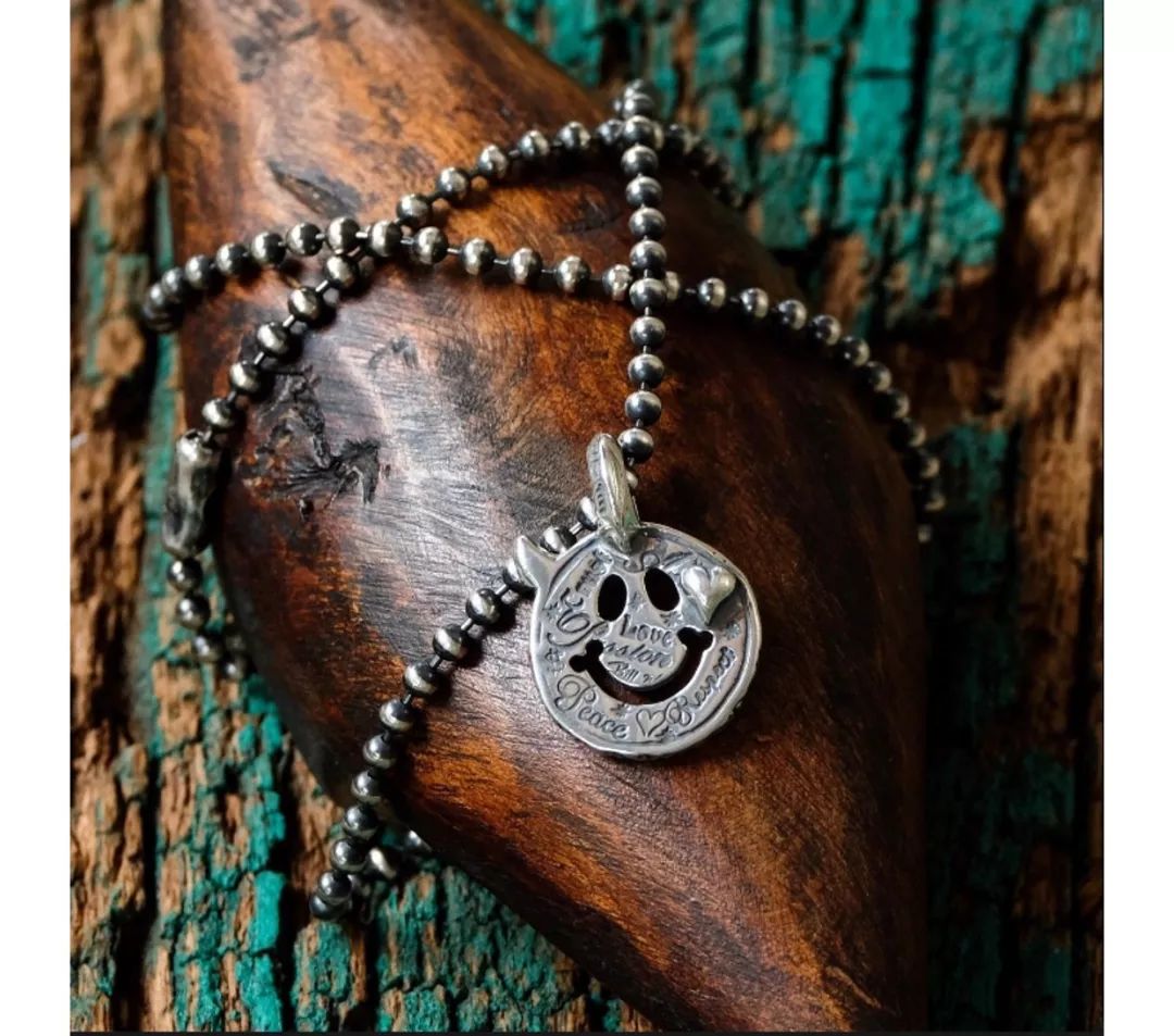 六叔的银饰没我的帅，还没我的便宜