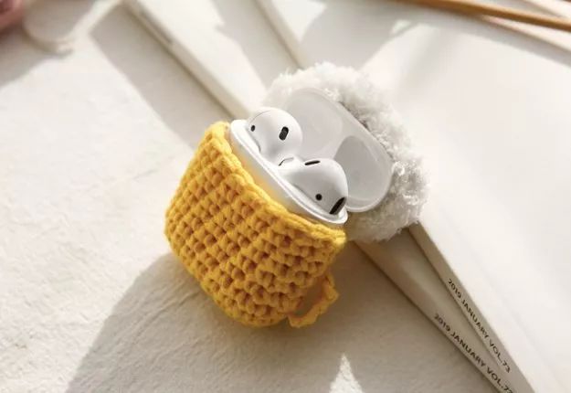 第四代airpods壳,不换手机壳的年轻人