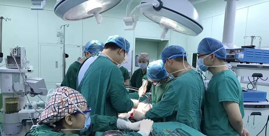 警惕腹胀也许不是消化不良,警惕肠胃不好的人