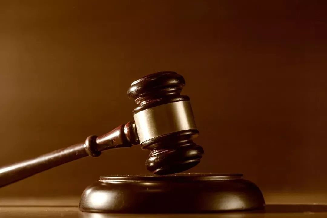 上市公司总裁涉嫌性侵养女事件,上市公司高管被指性侵养女