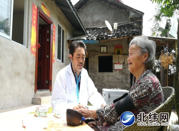 巩固脱贫成果与乡村振兴有效衔接,巩固脱贫成果同乡村振兴相衔接