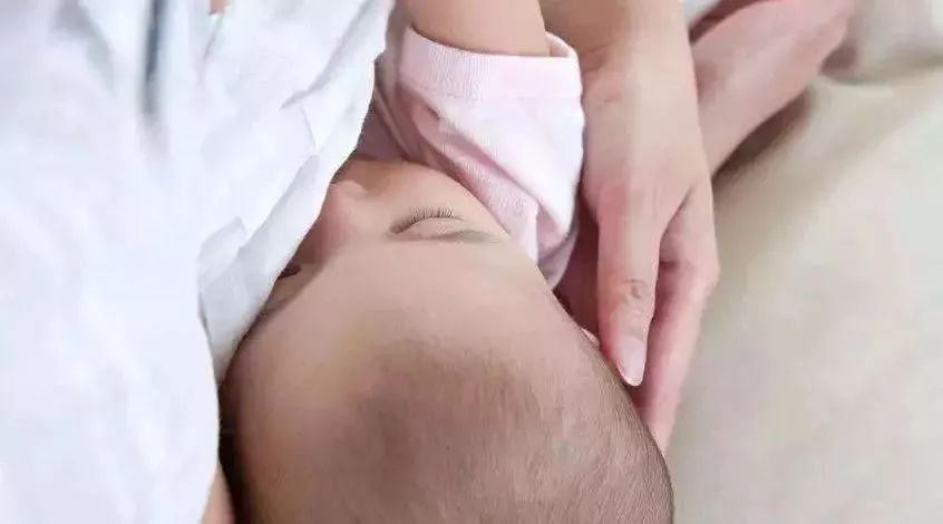 月经前乳房变化跟怀孕有什么区别,经产母猪怀孕多久乳房才能有变化