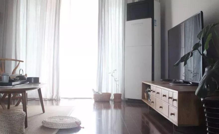 断舍离女人插画,断舍离收纳达人整理房间视频日本