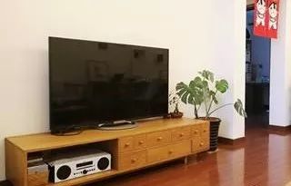 断舍离女人插画,断舍离收纳达人整理房间视频日本