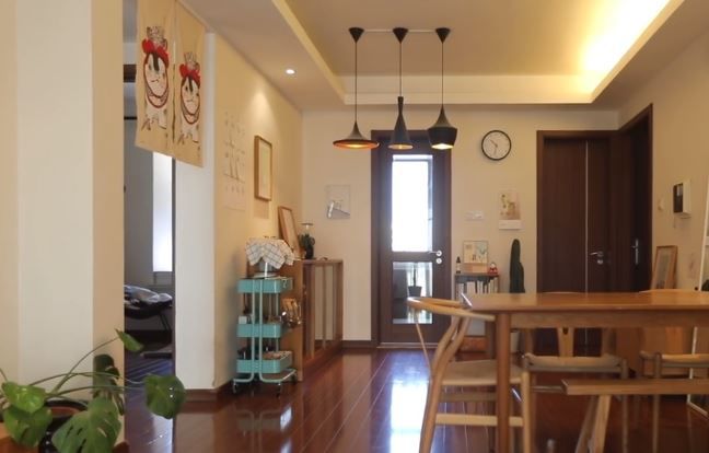 断舍离女人插画,断舍离收纳达人整理房间视频日本