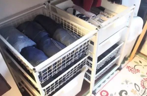 断舍离女人插画,断舍离收纳达人整理房间视频日本