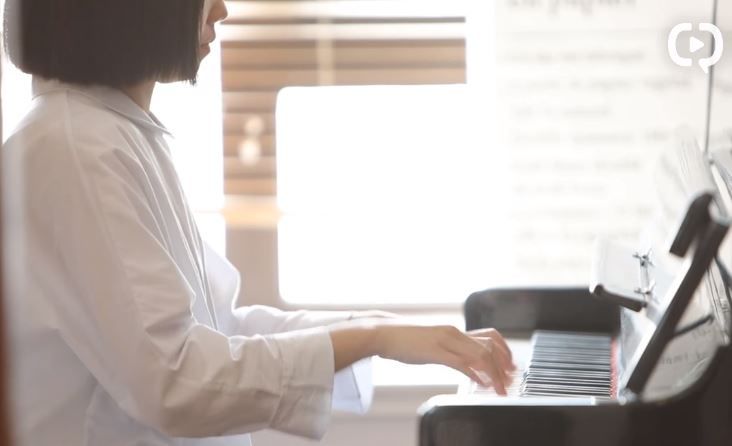 断舍离女人插画,断舍离收纳达人整理房间视频日本