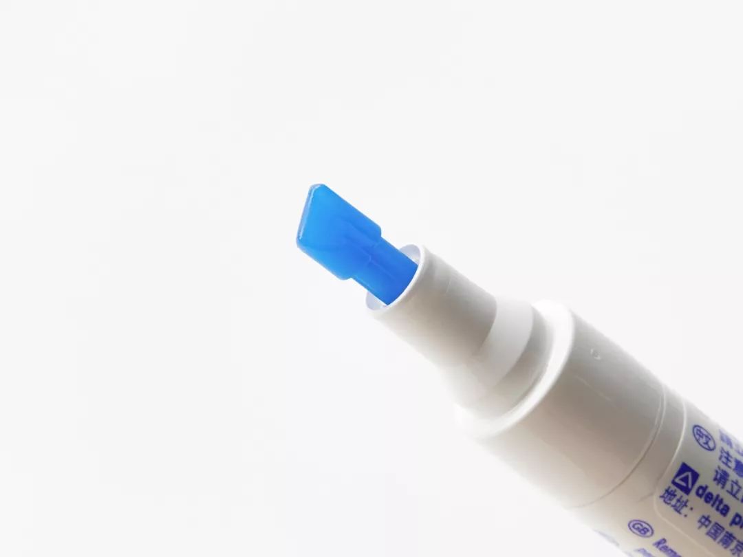 辣椒油弄到白色衣服上怎么去除,衣服滴上辣椒油酱汁怎么办