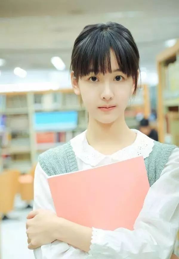 什么样的脸型不容易老,脸型比同龄人看起来小