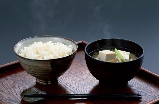 什么食物能解醉酒,醉酒后第二天吃什么食物最解酒