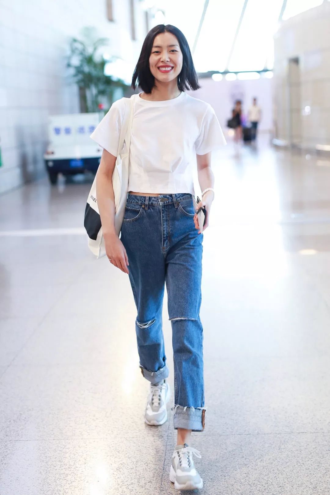 空调房里太冷怎么办,空调房太冷怎么办穿什么外套