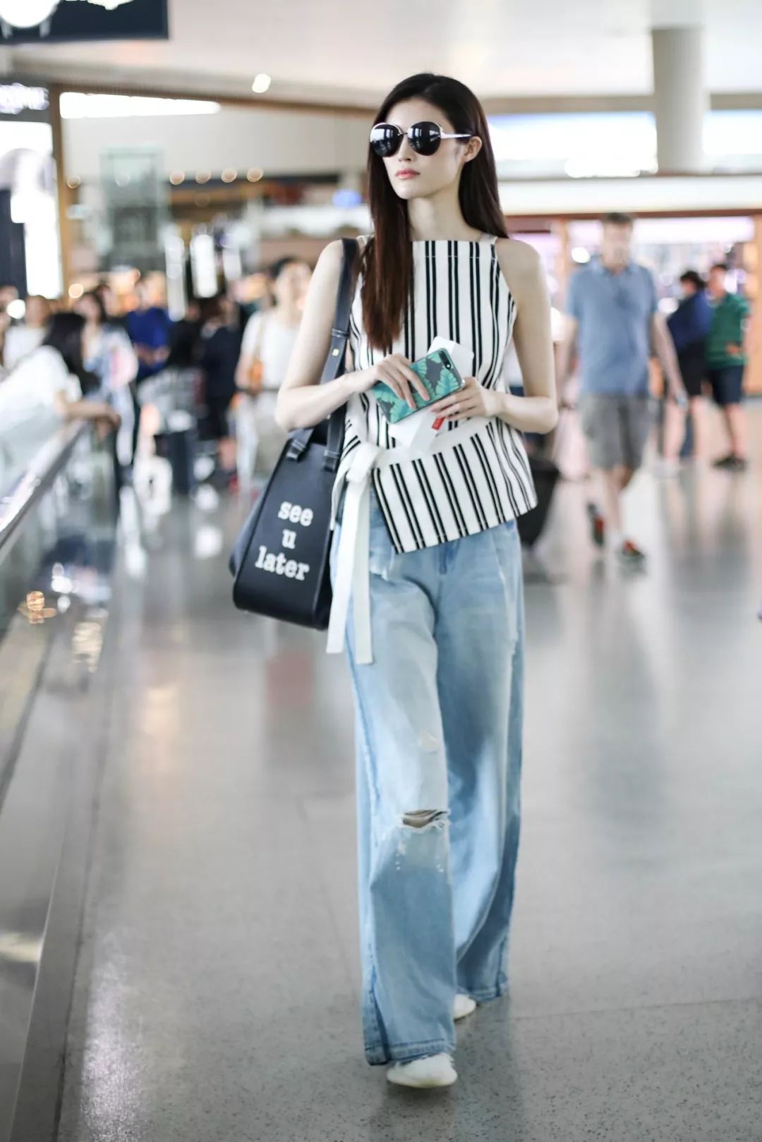 空调房里太冷怎么办,空调房太冷怎么办穿什么外套