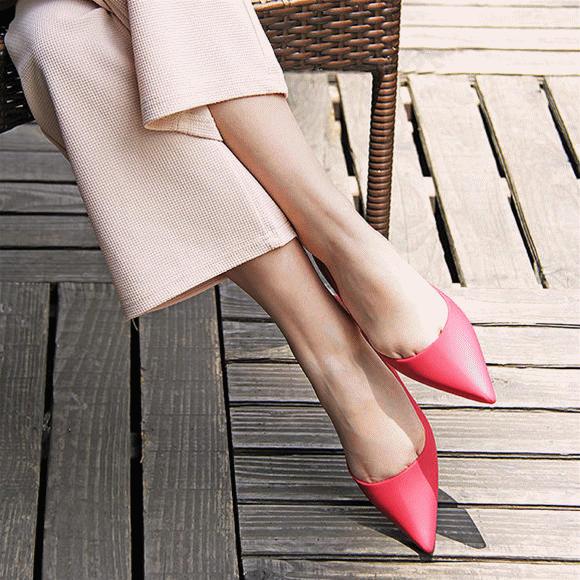 别再说雨鞋捂脚又显丑！有了它，增高显腿长！我天天盼着下雨