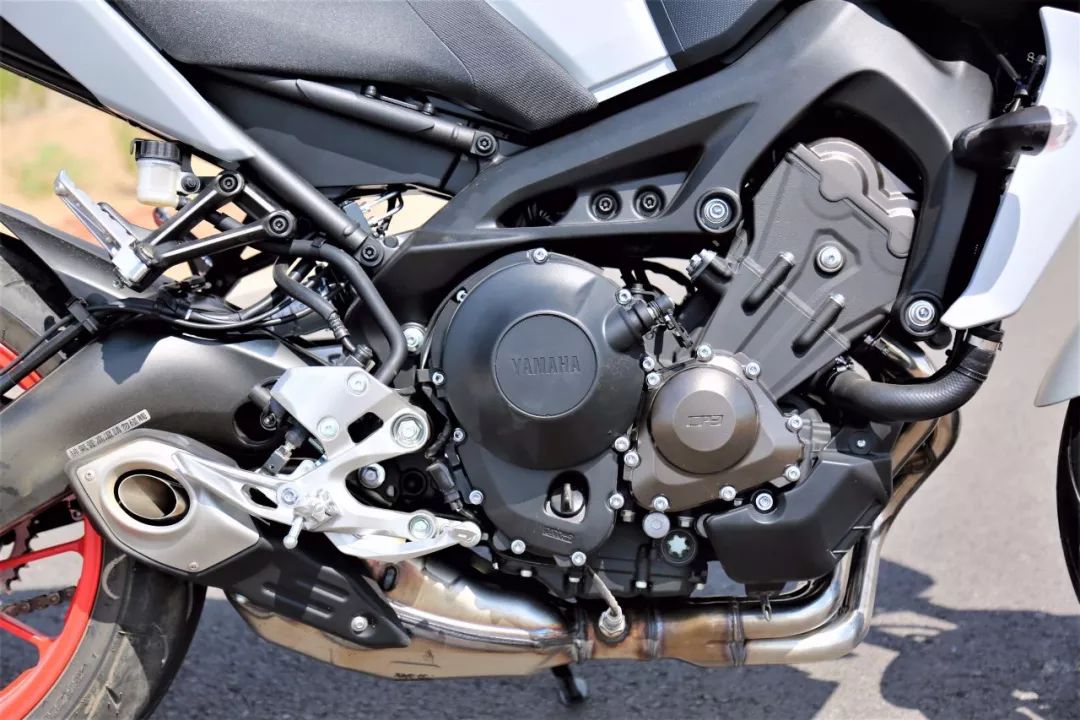 雅马哈mt-09试驾视频,试驾雅马哈MT-01