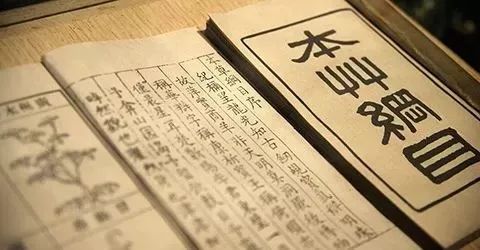 睡前泡脚抗衰老,泡脚水里加点它养生效果翻倍