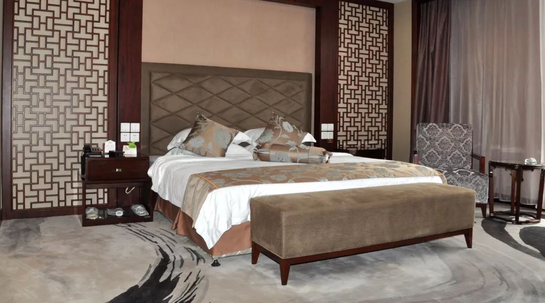 定了！我的婚礼就在8月4日