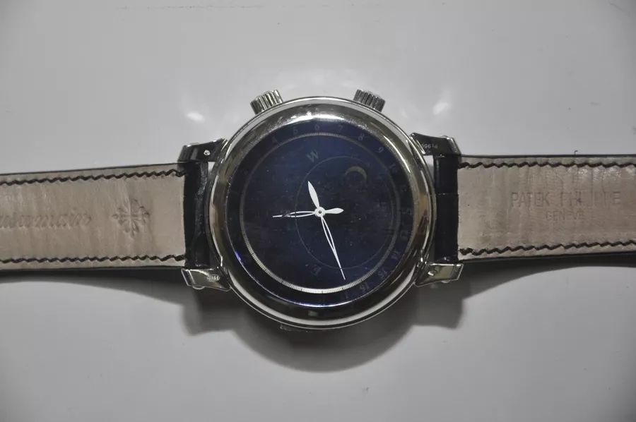 古董手表拍卖690万元,北京海关罚没手表专场拍卖会