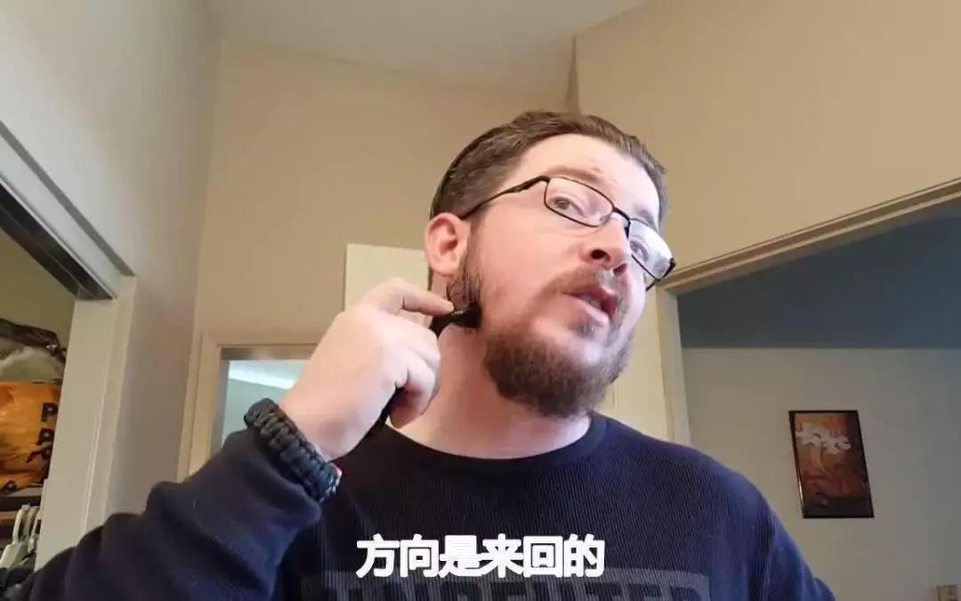 4岁孩子长小胡须,4岁小男孩长小胡须